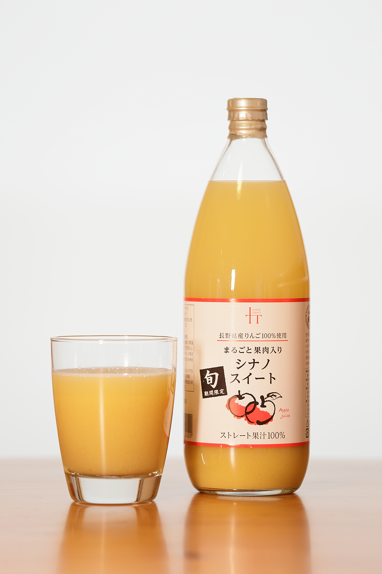 10月下旬収穫数量限定！完熟「シナノ スイート」ストレート果汁100％ 長野産 リンゴジュース